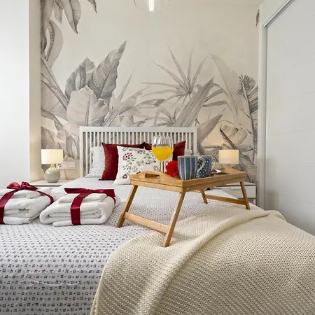 -malagasunapts-centre Pool&parking Bus-train Station Apartment