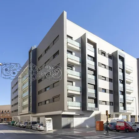 -malagasunapts-centre Pool&parking Bus-train Station *