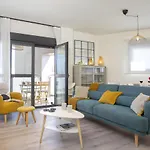 -malagasunapts-centre Pool&parking Bus-train Station Διαμέρισμα