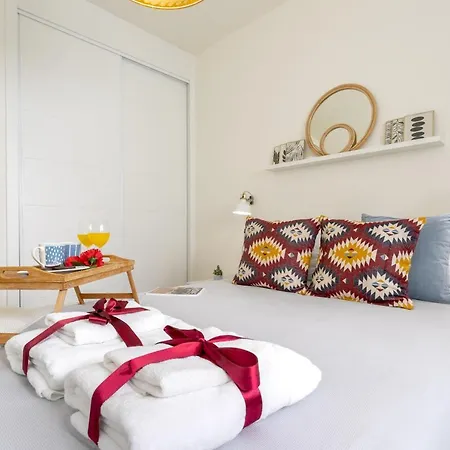 Apartment -malagasunapts-centre Pool&parking Bus-train Station *