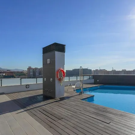Lägenhet -malagasunapts-centre Pool&parking Bus-train Station Málaga